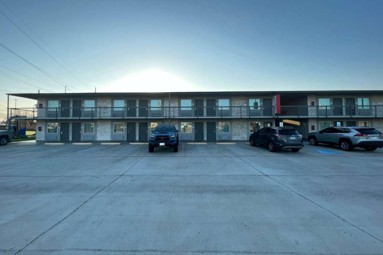 Super 8 By Wyndham Sulphur South Экстерьер фото