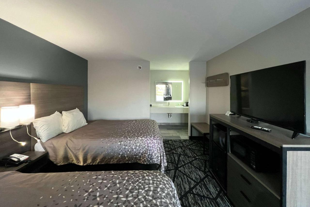 Super 8 By Wyndham Sulphur South Экстерьер фото
